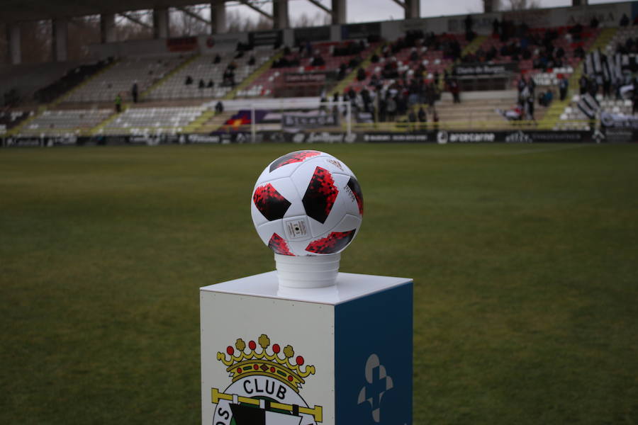 El Burgos CF ha ganado 2-0 a la Ponferradina en el estadio municipal de EL Plantío con goles de Chevi y Andrés