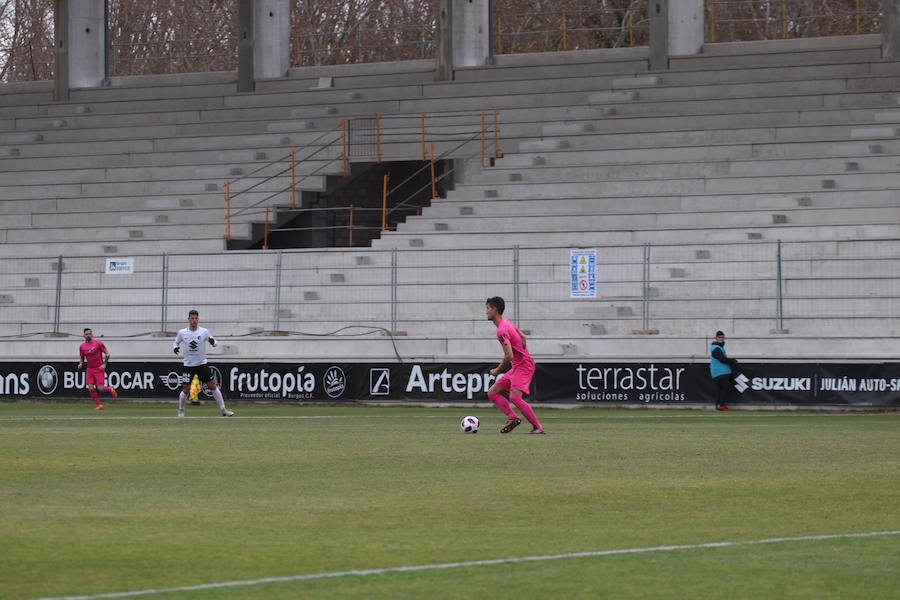 El Burgos CF ha ganado 2-0 a la Ponferradina en el estadio municipal de EL Plantío con goles de Chevi y Andrés