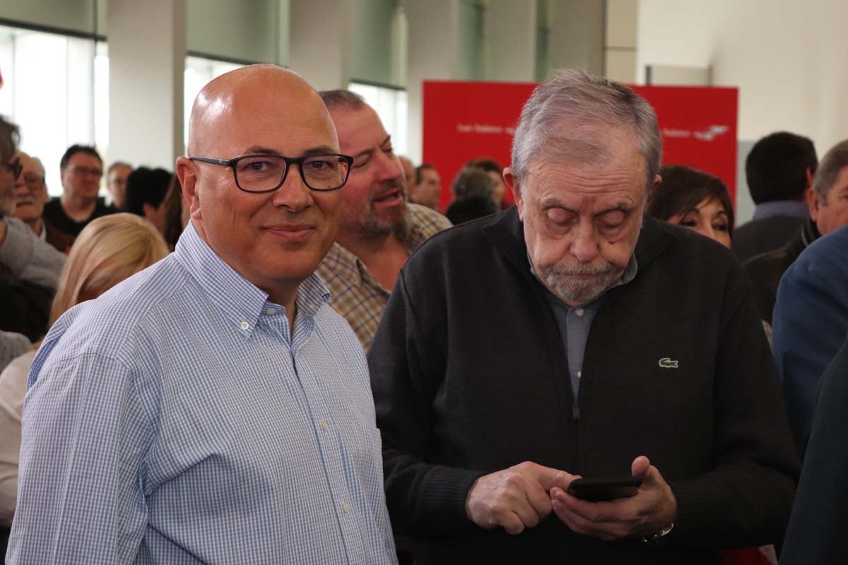 Alrededor de un millar de personas han acudido al Fórum Evolución para acompañar a Luis Tudanca en su presentación oficial como candidato a la Presidencia de la Junta de Castilla y León.