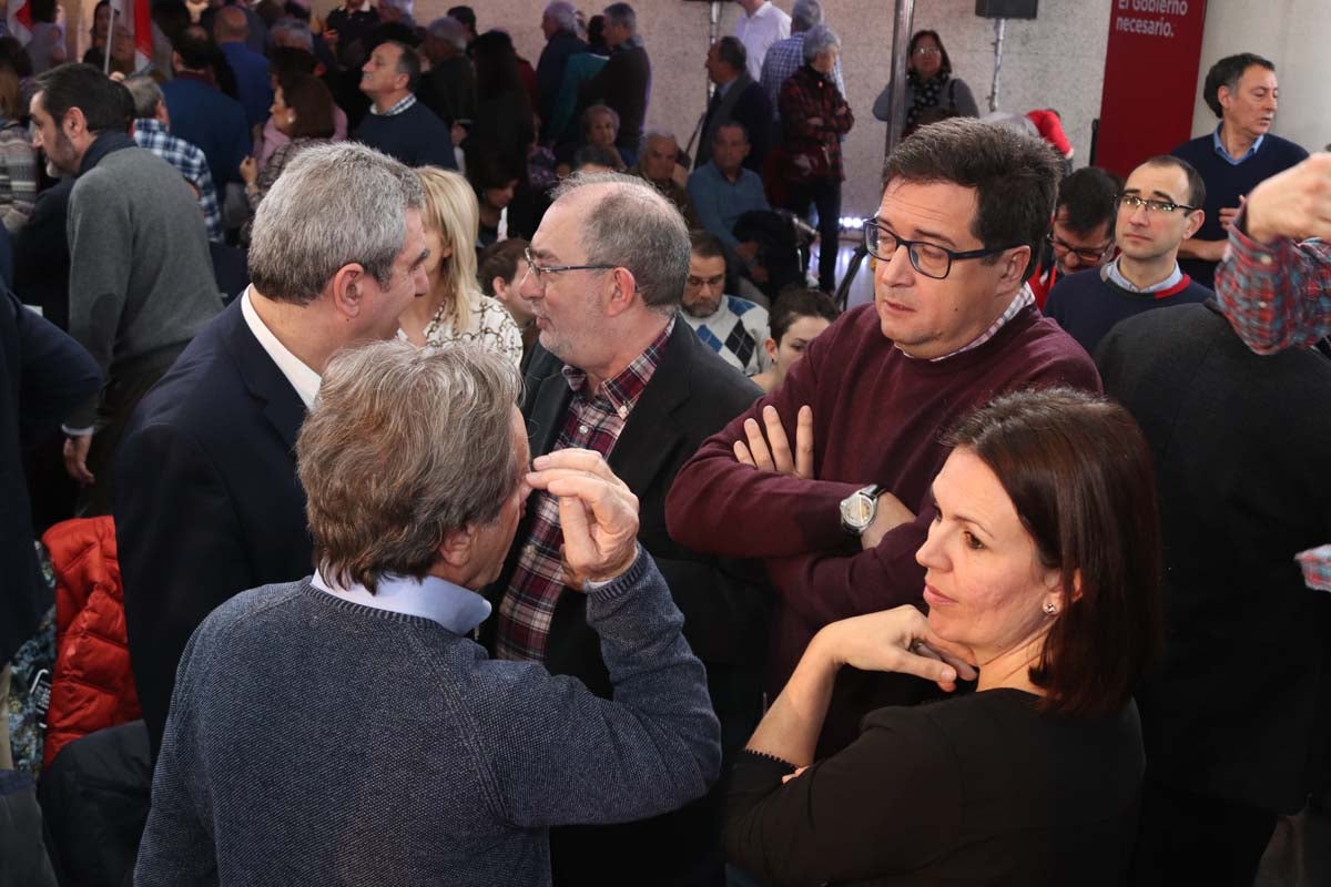 Alrededor de un millar de personas han acudido al Fórum Evolución para acompañar a Luis Tudanca en su presentación oficial como candidato a la Presidencia de la Junta de Castilla y León.