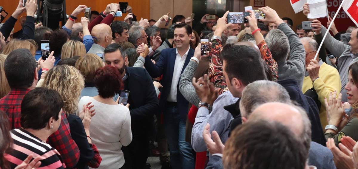 El presidente del Gobierno, Pedro Sánchez, participa en la presentación de la candidatura oficial de Luis Tudanca a la Presidencia de la Junta.