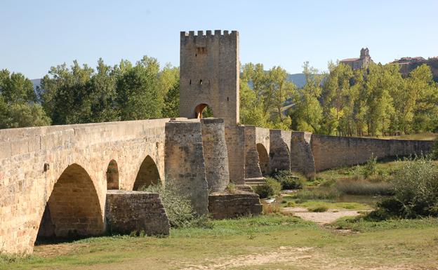 El puente de Frías está presente en la exposición.