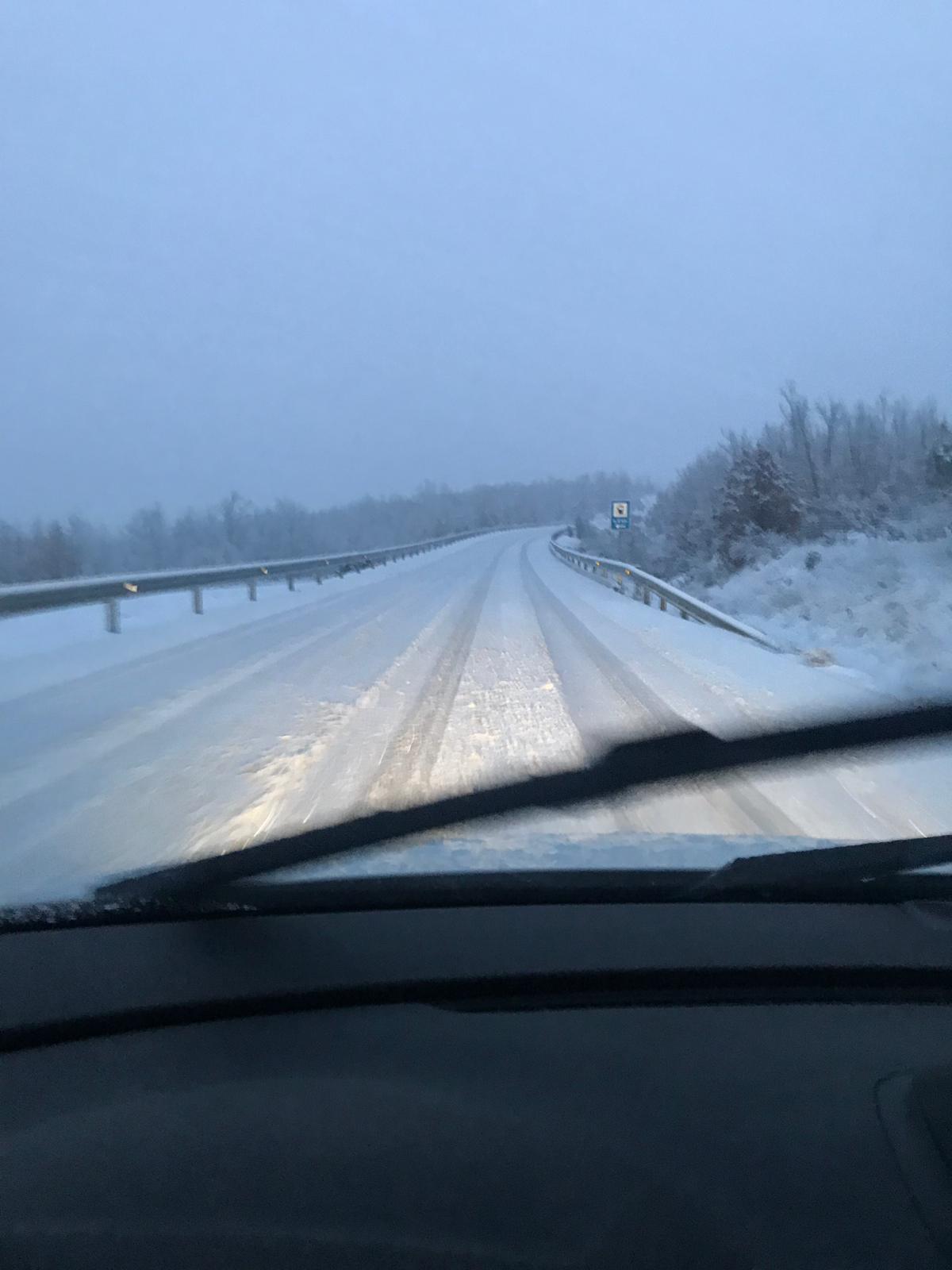 Fotos: La nieve pinta la provincia