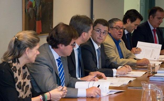 Una de las reuniones de trabajo del Plan Estratégico (foto de archivo)