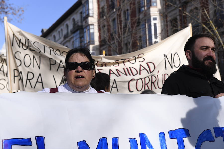 Fotos: Manifestación en Valladolid en defensa de la sanidad pública de Castilla y León