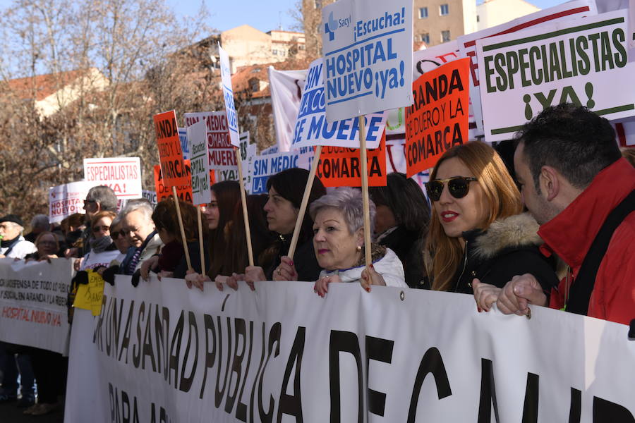 Fotos: Manifestación en Valladolid en defensa de la sanidad pública de Castilla y León