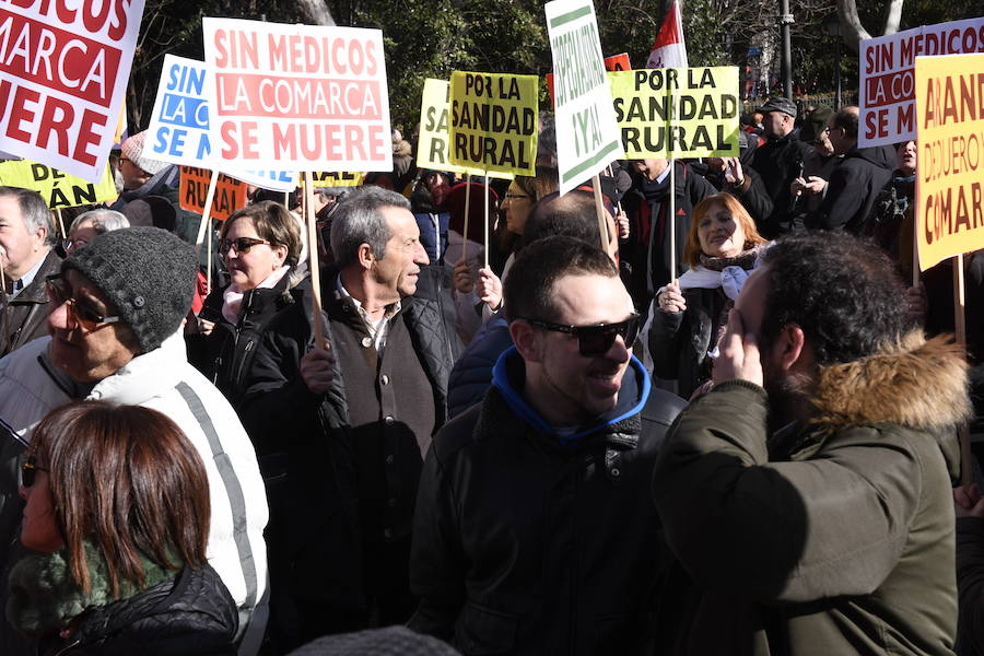 Fotos: Manifestación en Valladolid en defensa de la sanidad pública de Castilla y León