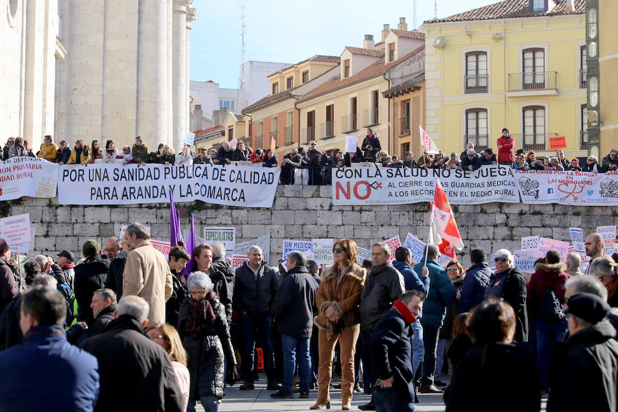 Fotos: Miles de personas salen a la calle para gritar en defensa de la sanidad