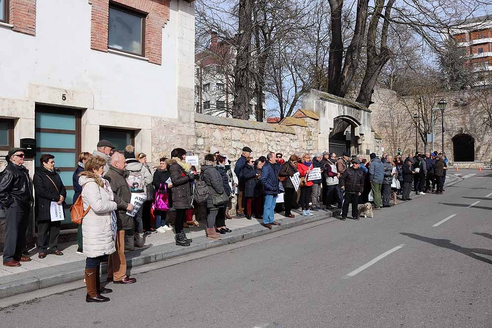 Fotos: Los vecinos mantienen sus protestas por los recortes sanitarios que afectan al Centro de Salud de Los Cubos