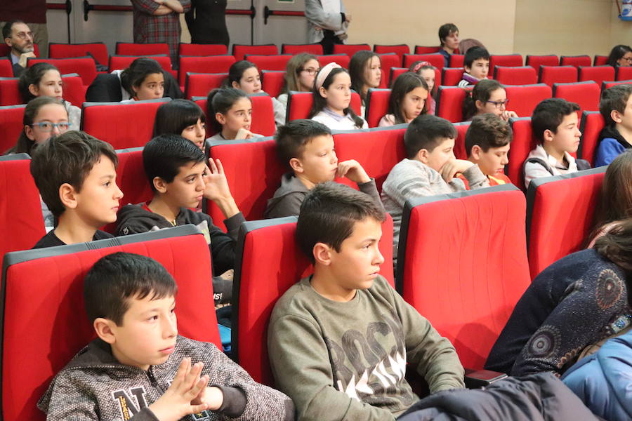 Fotos: Las Cooperativas escolares de Planea Emprededores ya ha registrado sus estatutos