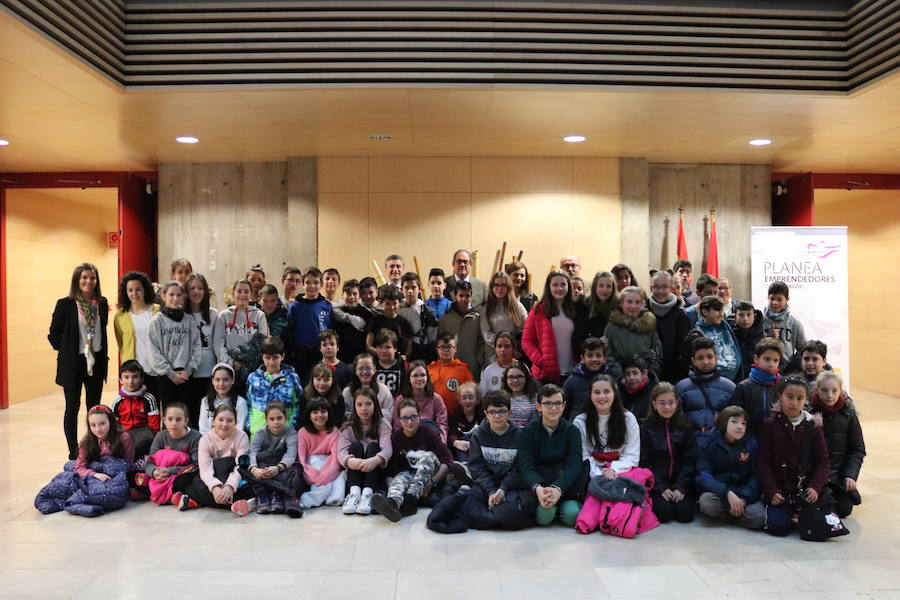 Fotos: Las Cooperativas escolares de Planea Emprededores ya ha registrado sus estatutos