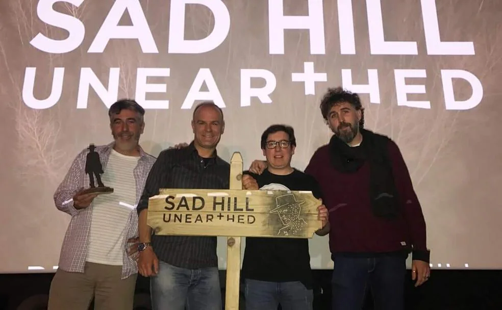 Los cuatro miembros de la Asociación Sad Hill que estarán en Sevilla hoy en la gala de los Goya. 