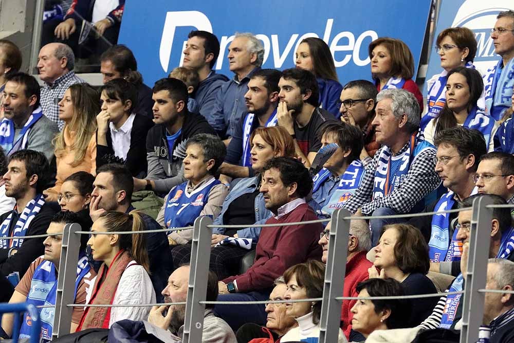 Fotos: Si has estado en el Coliseum viendo al San Pablo Burgos con el Guipuzcoa Basquet, búscate