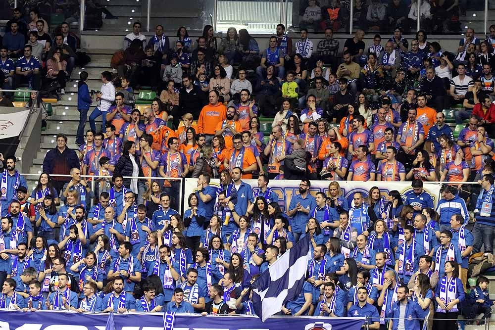 Fotos: Si has estado en el Coliseum viendo al San Pablo Burgos con el Guipuzcoa Basquet, búscate