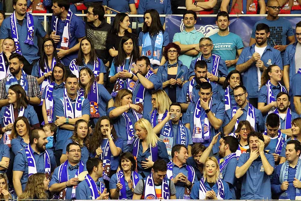 Fotos: Si has estado en el Coliseum viendo al San Pablo Burgos con el Guipuzcoa Basquet, búscate