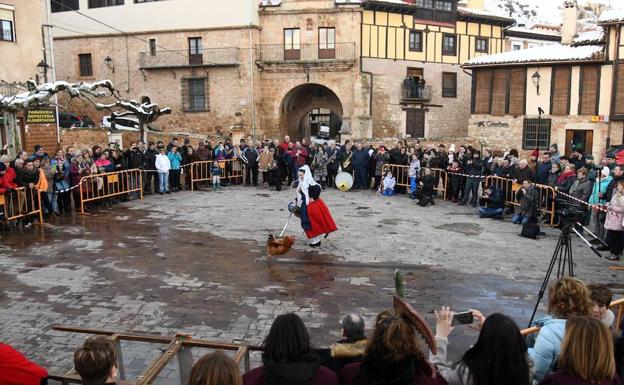 Imagen principal - Momento que dejó una nueva celebración de la Danza del Escarrete