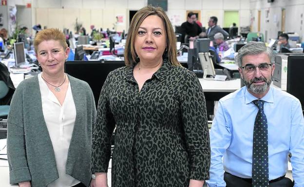 Carmen Diez, subdirectora de Edición; Mar Domínguez, jefa de Información, y José Ignacio Foces, subdirector de Proyectos Editoriales, en la redacción de El Norte de Castilla.