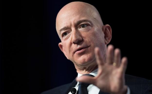 Jeff Bezos busca al traidor dentro de su círculo más cercano