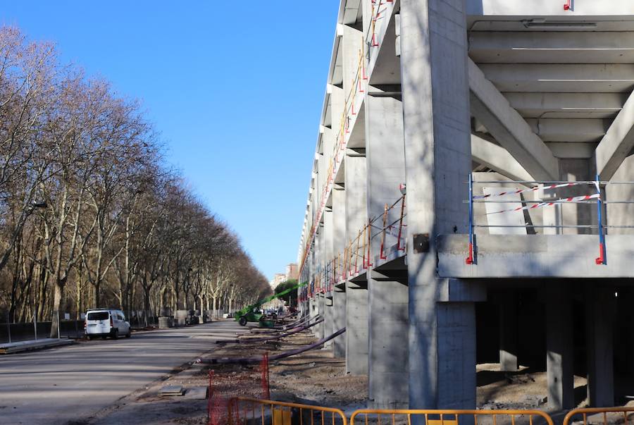 Javier Lacalle, alcalde de Burgos, ha confirmado que el lunes de la próxima semana se comenzará con la instalación de los asientos. Tarea que se alargará durante 15 o 20 días.