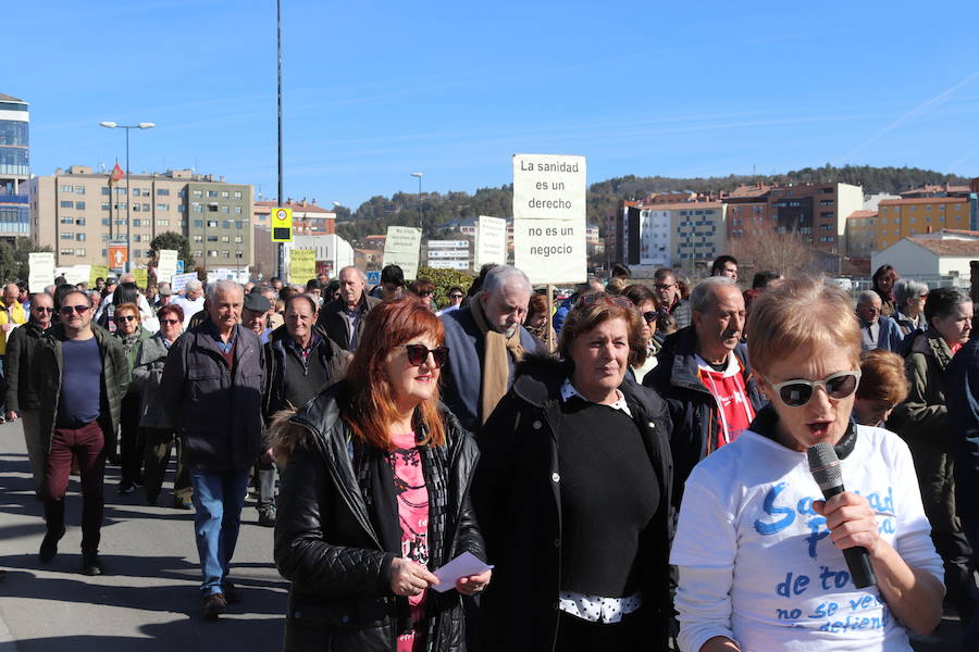 Fotos: Imágenes de la manifestación por la Atención Primaria en Burgos