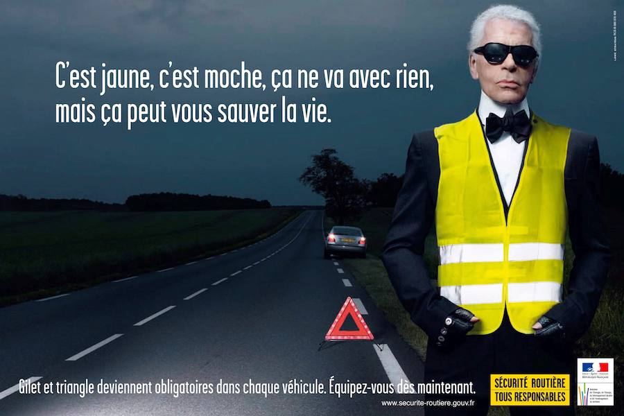 El diseñador alemán Karl Lagerfeld, conocido por haber dirigido las creaciones de la firma francesa Chanel desde 1983, ha fallecido este martes a los 85 años de edad.