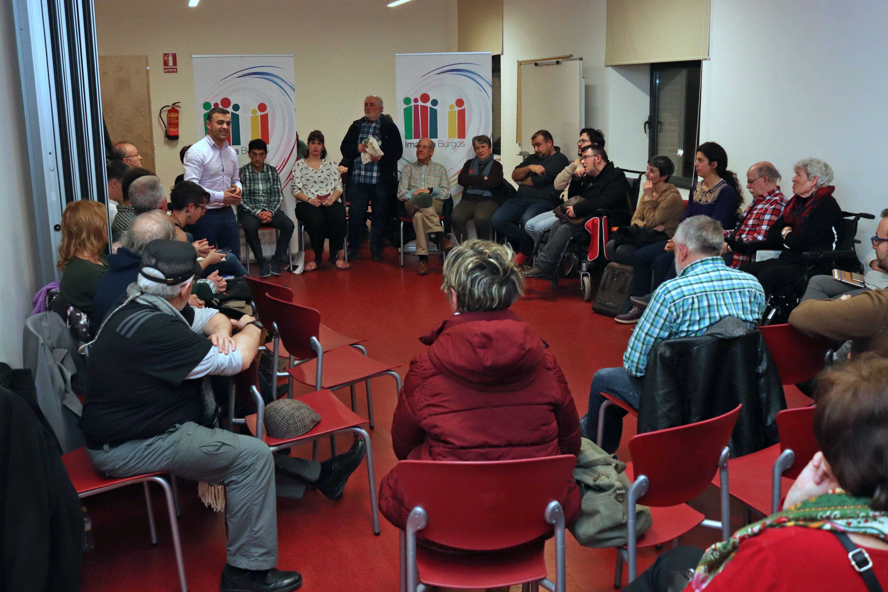 Juan José Asensio, alcalde del Valle de Zamanzas, se presenta como precandidato a los inscritos de Imagina Burgos. 