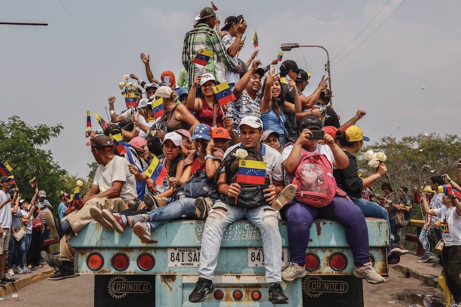 Más de 40 persontas resultaron heridas en el puente Ureña, frontera entre Colombia y Venezuela 