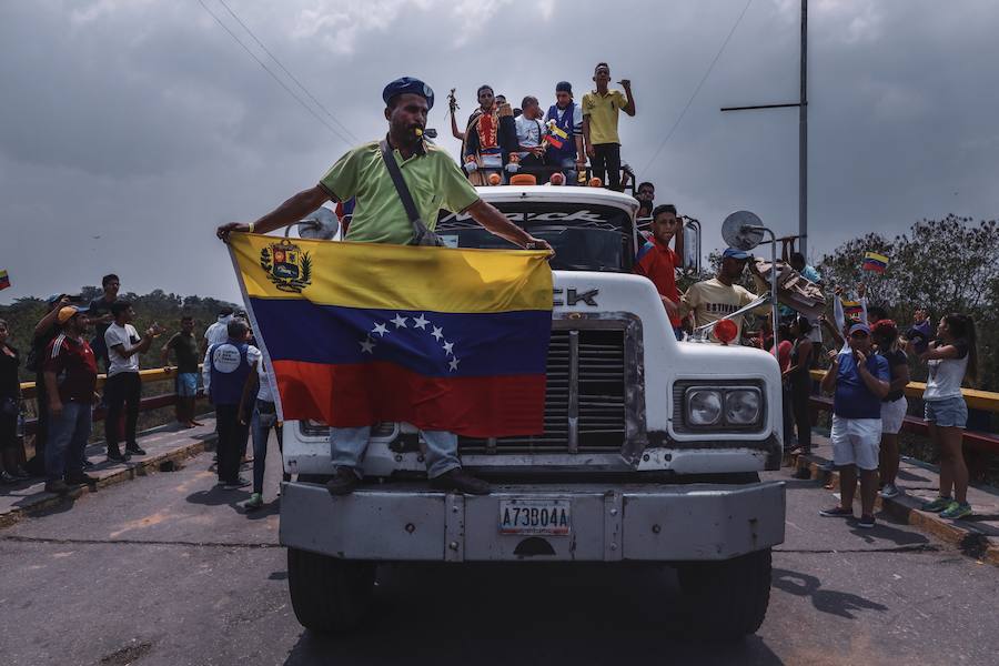 Más de 40 persontas resultaron heridas en el puente Ureña, frontera entre Colombia y Venezuela 