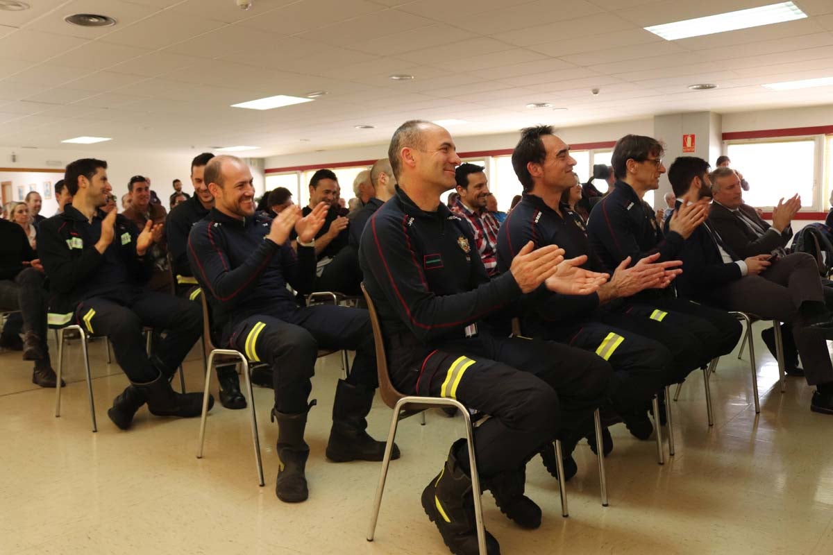 Los Bomberos han celebrado esta mañana la fiesta de su patrón, San Juan de Dios, con un acto oficial en el que han reconocido la labor de los bomberos con 25 años de servicio y de aquellos que se jubilaron recientemente