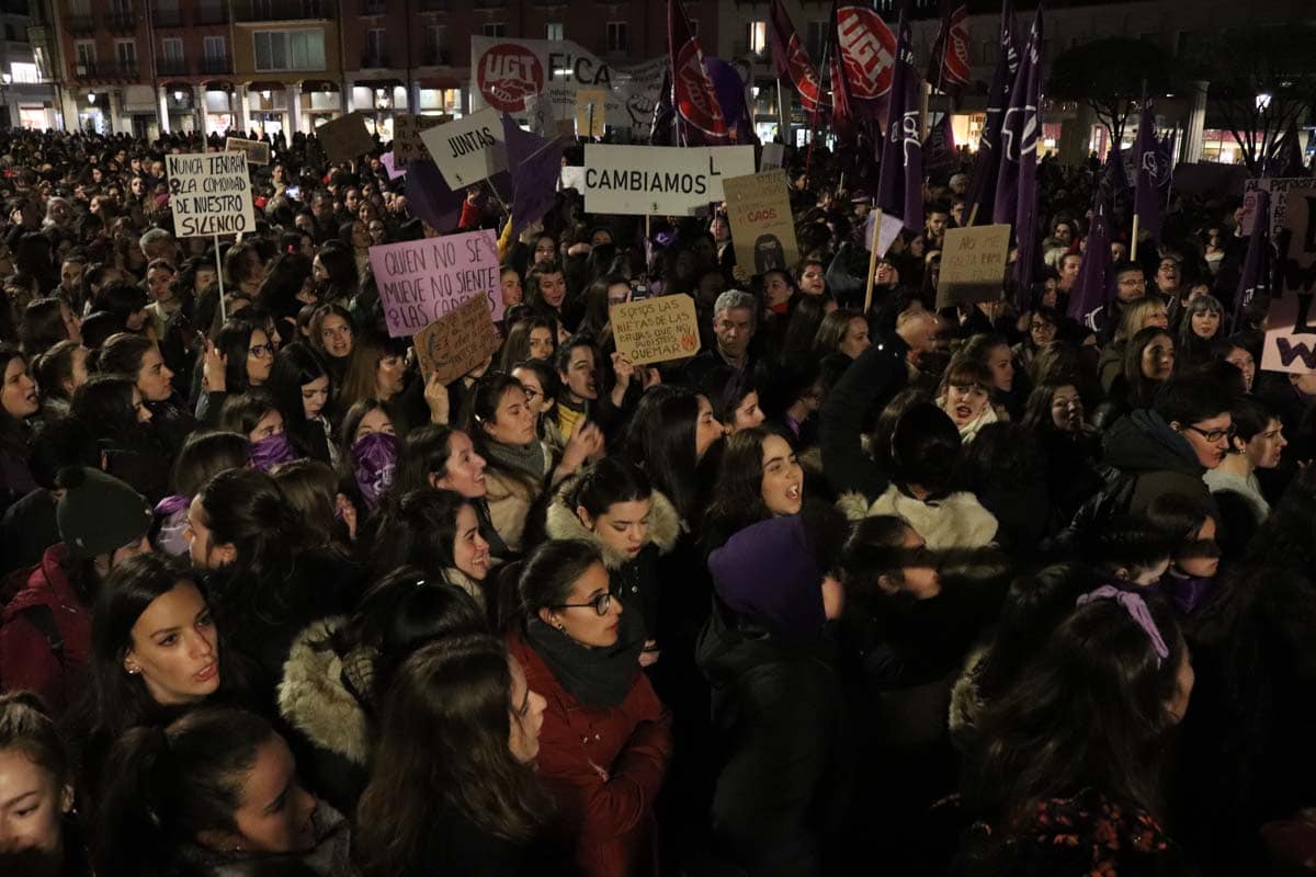 Más de 15.000 burgaleses se suman a otra movilización del 8-M histórica.