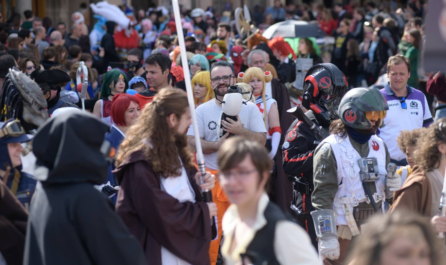 Fotos: Gran desfile Cosplay en Valladolid con motivo del XIII Salón del cómic y del manga de Castilla y León