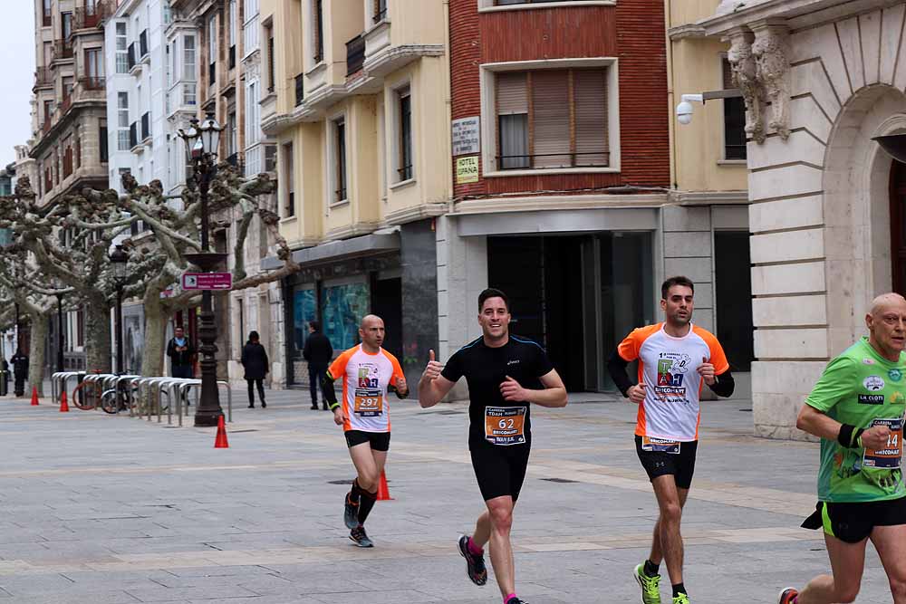 Alrededor de 700 burgaleses se suman a la primera carrera solidaria TDAH Bricomart Burgos, a beneficio de la Asociación Burgalesa de Afectados por el Déficit de Atención con o sin hiperactividad de Burgos