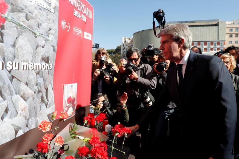 El 15 aniversario del atentado yihadista que costó la vida a 193 personas en la capital de España se ha conmemorado en distintos puntos de la ciudad con división entre los representantes políticos.