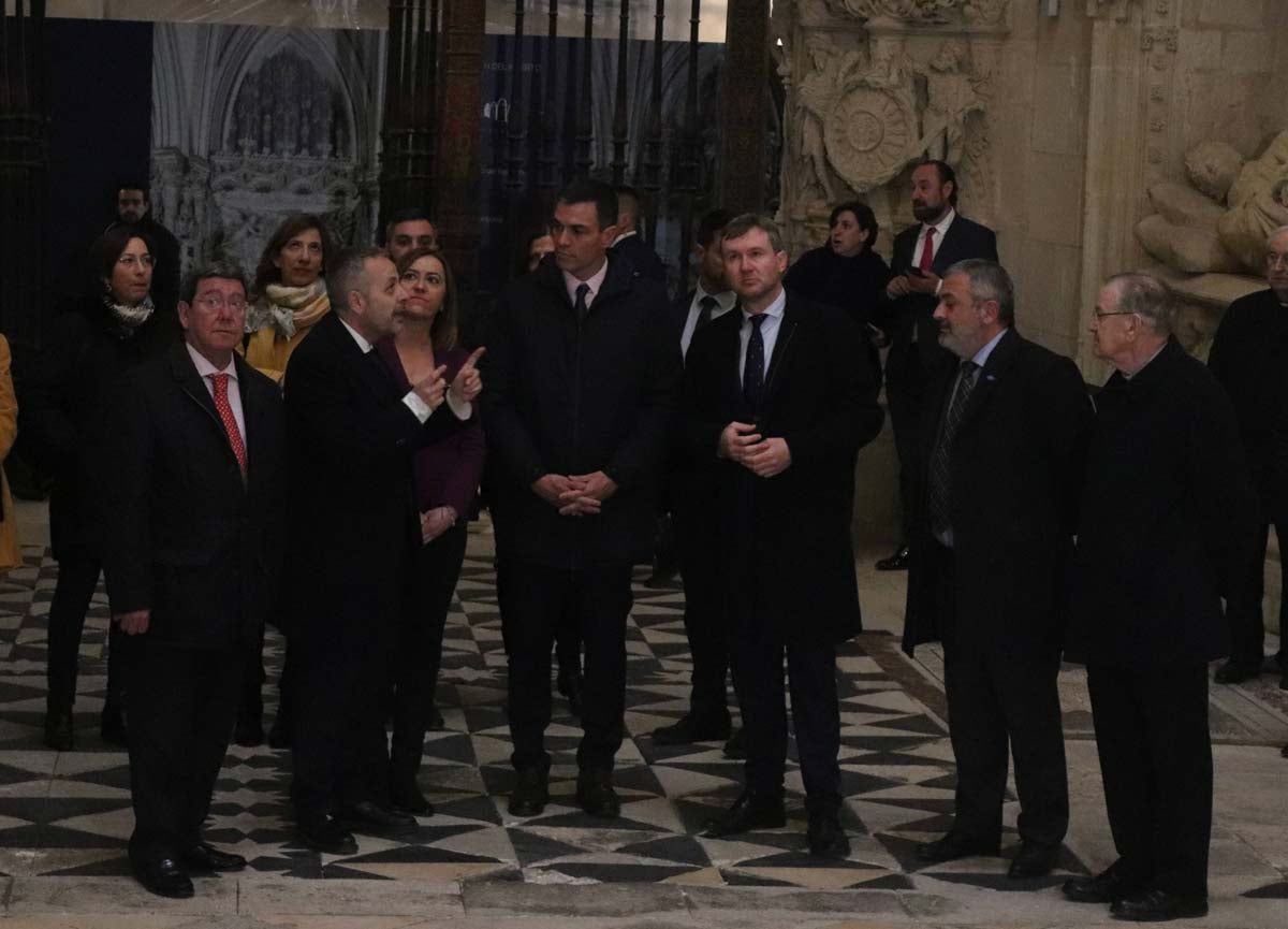 El presidente del Gobierno, Pedro Sánchez, ha culminado su viaje a Burgos con una visita a la Catedral.