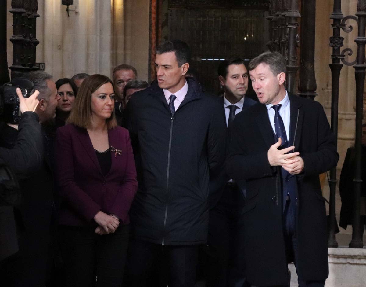 El presidente del Gobierno, Pedro Sánchez, ha culminado su viaje a Burgos con una visita a la Catedral.