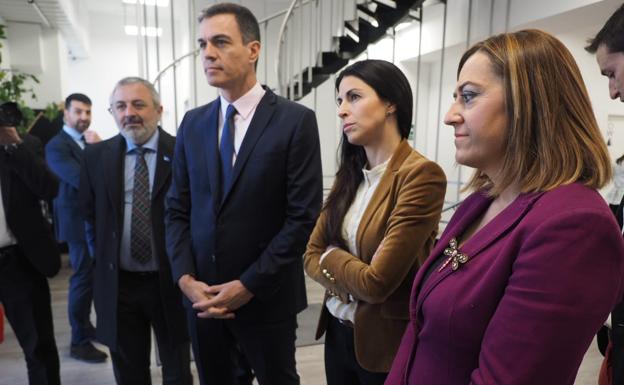 Sánchez con Verónica Pascual, CEO de ASTI