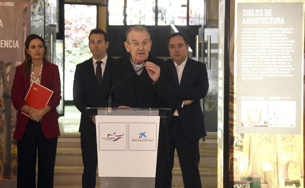 Pablo González,presidente del Cabildo Catedralicio, en la presentación de la exposición. 