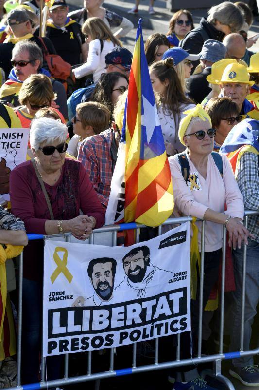 Colectivos independentistas catalanes se han concentrado este sábdo en Madrid para 