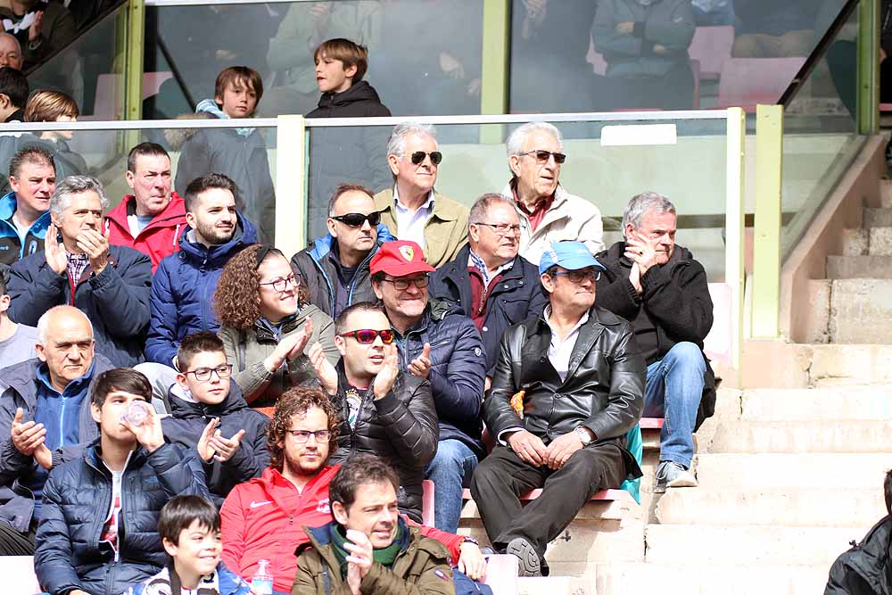 Fotos: Si has estado viendo al Burgos CF contra la UD Las Palmas Atlético búscate