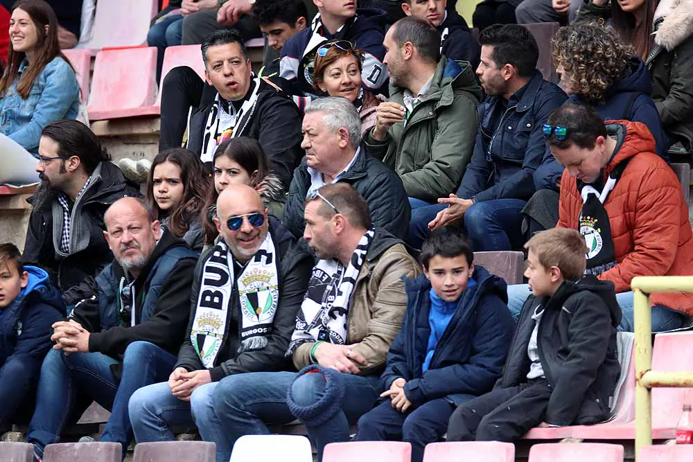 Fotos: Si has estado viendo al Burgos CF contra la UD Las Palmas Atlético búscate