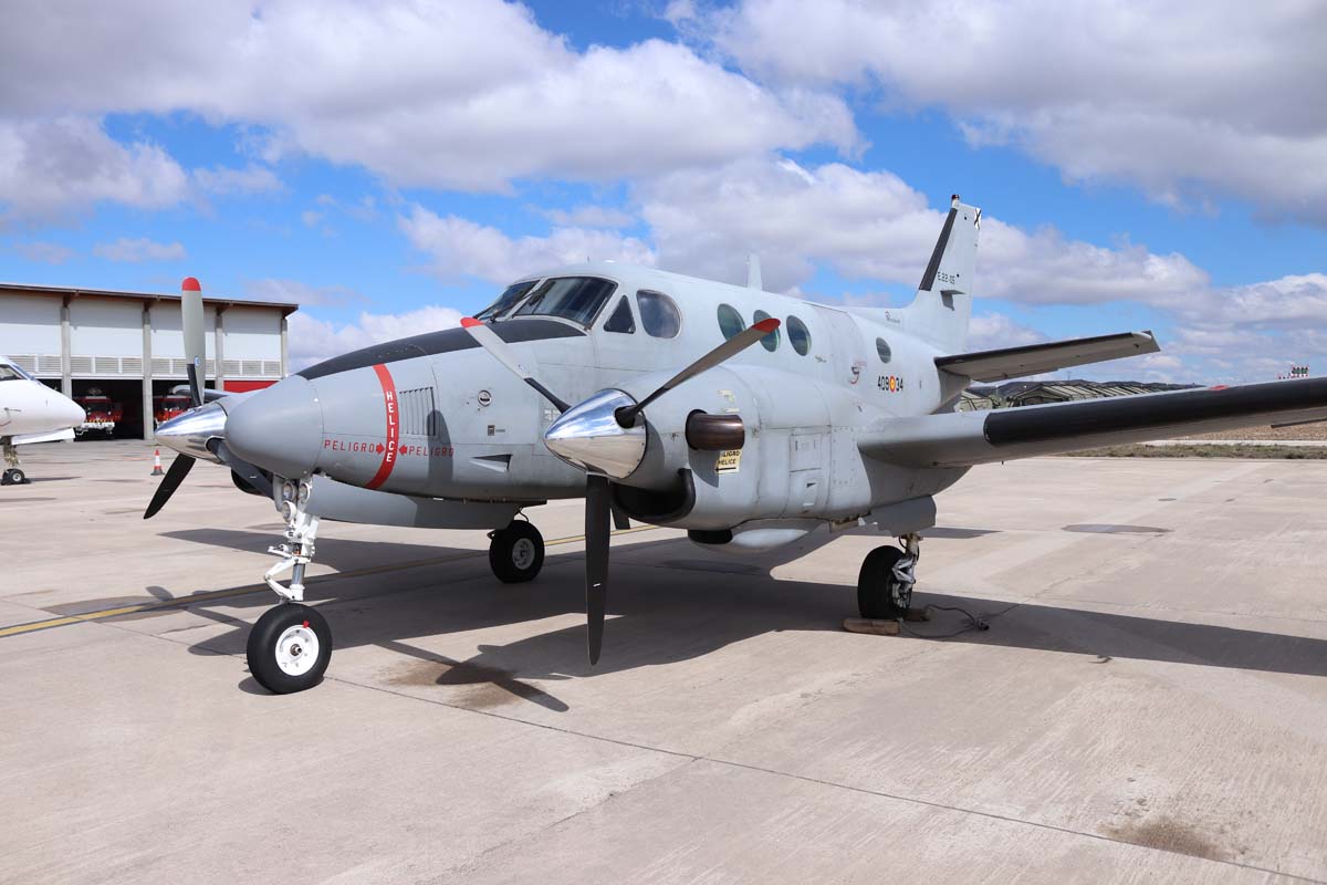 Numerosos efectivos de los ejércitos de Tierra y Aire participan estos días en un gran ejercicio militar en el Aeropuerto de Burgos.