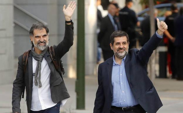 Jordi Sànchez y Jordi Cuixart llegan a la Audiencia Nacional. 