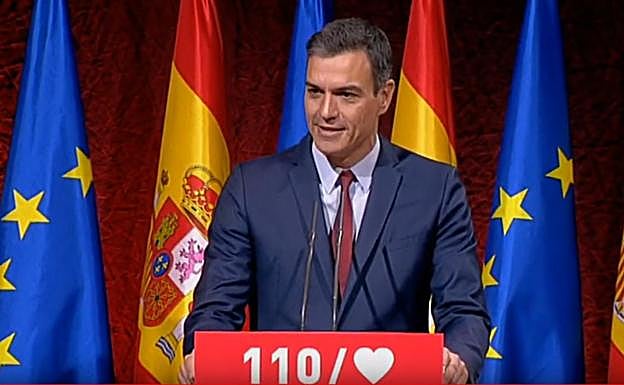 Sánchez recupera las medidas sociales de su anterior programa y obvia la crisis catalana