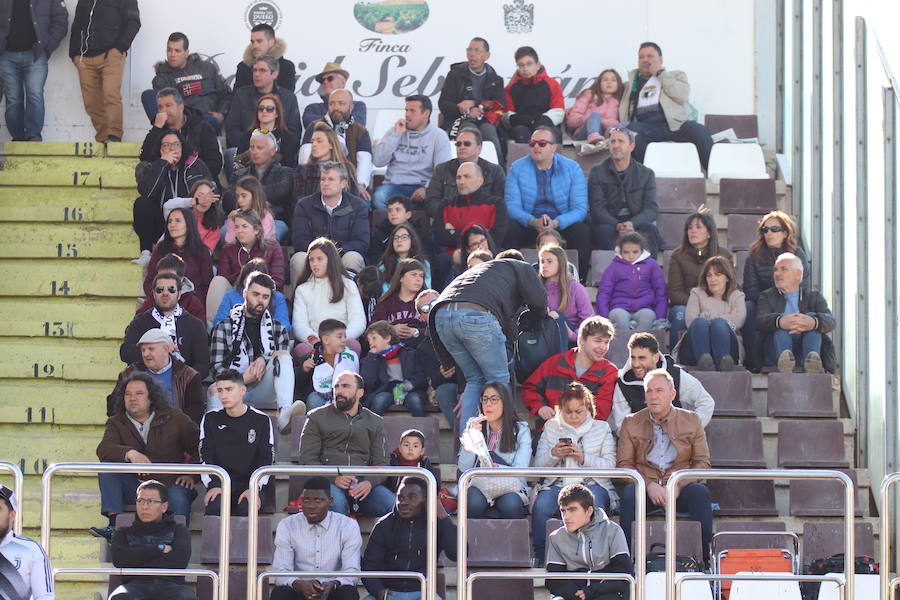 Fotos: ¿Has estado viendo el partido entre el Burgos CF y el Real Madrid Castilla? ¡Búscate!