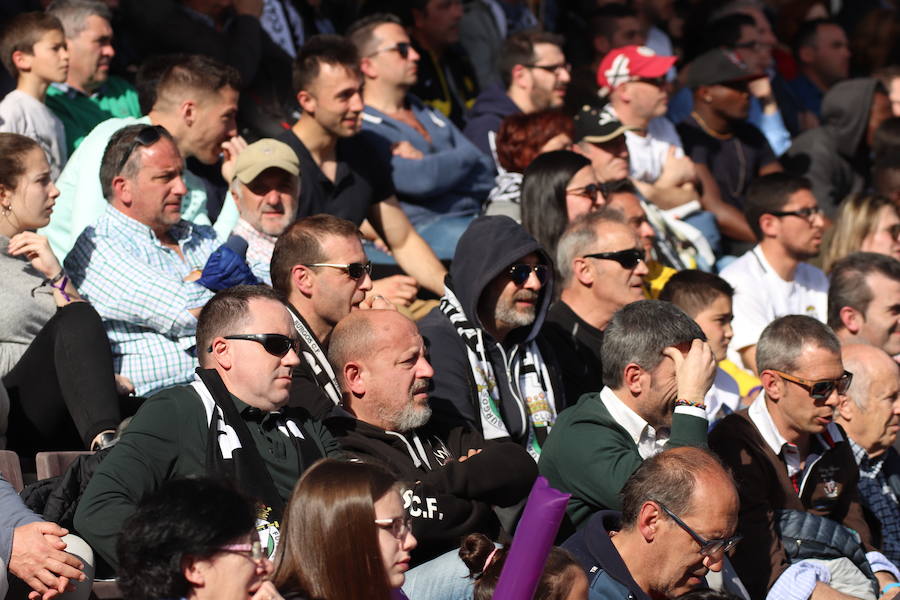 Fotos: ¿Has estado viendo el partido entre el Burgos CF y el Real Madrid Castilla? ¡Búscate!