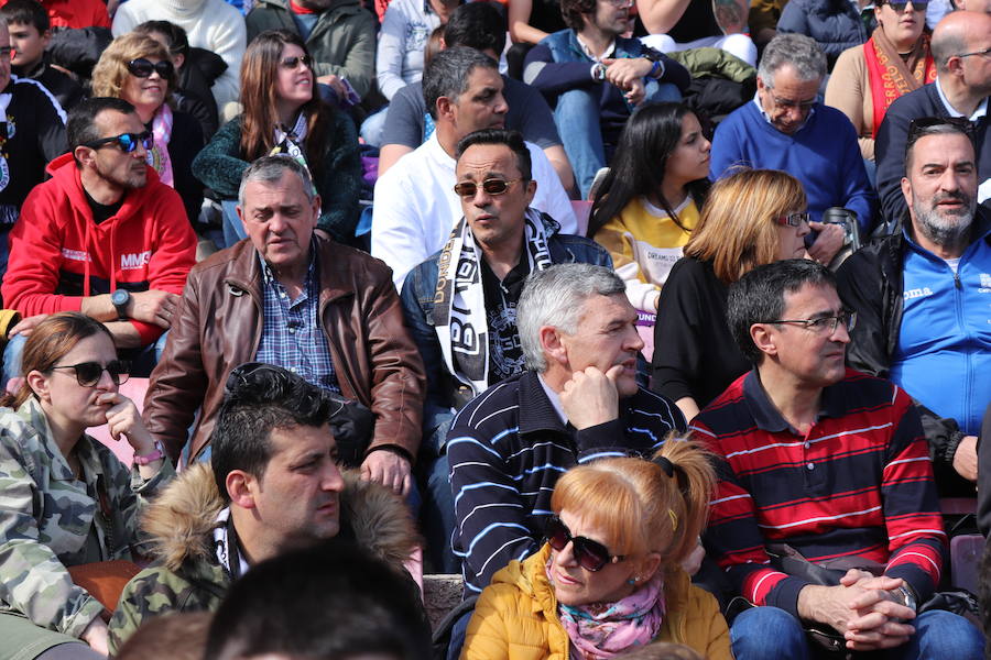 Fotos: ¿Has estado viendo el partido entre el Burgos CF y el Real Madrid Castilla? ¡Búscate!