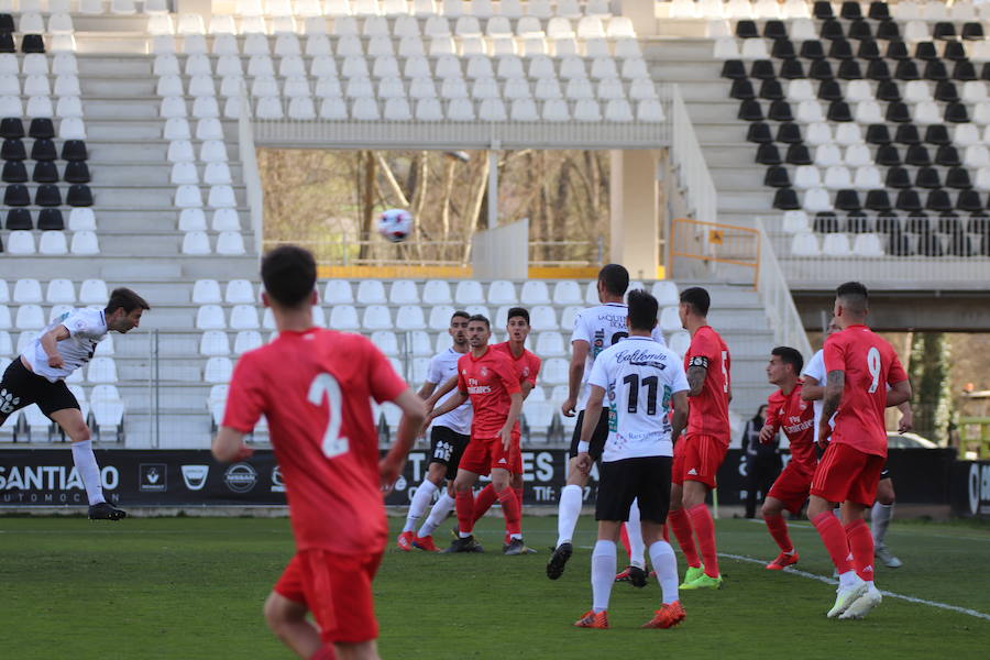 Fotos: Las mejores imágenes del Burgos CF - Real Madrid Castilla