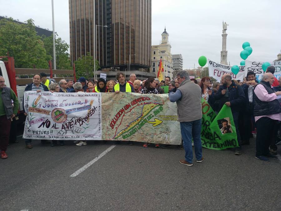 Numerosos colectivos sociales, empresariales y culturales se han sumaado, desde Burgos, a la manifestación nacional en defensa de infraestructuras y servicios para la España Vaciada