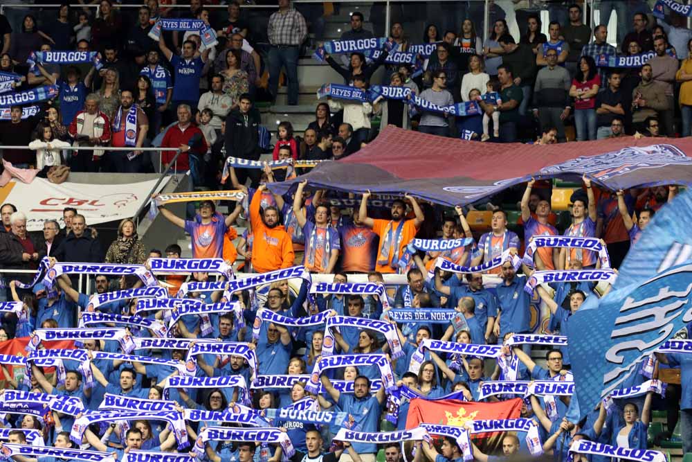 Fotos: Si has disfrutado desde la grada del San Pablo - Fuenlabrada, ¡búscate!