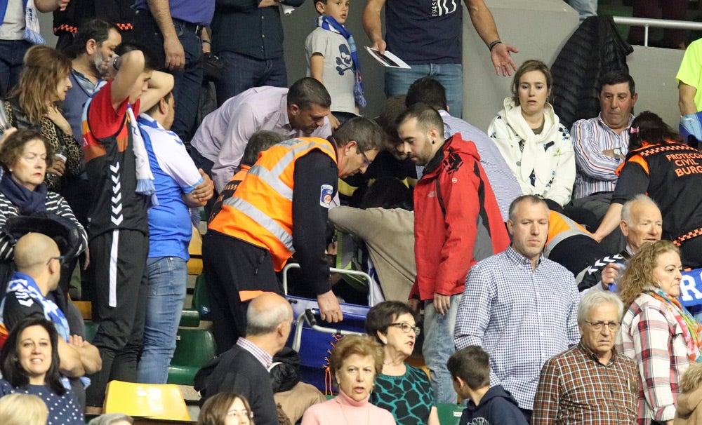 Fotos: Simulacro de atención sanitaria durante un partido del San Pablo Burgos